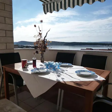 Mit Blick Auf Wasser By Interhome Apartman *
